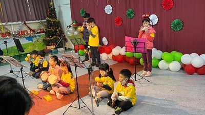 112英語推廣活動-聖誕節歌曲表演
